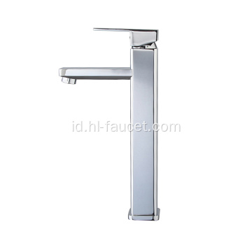 Kuningan persegi di bawah keran air faucet baskom counter